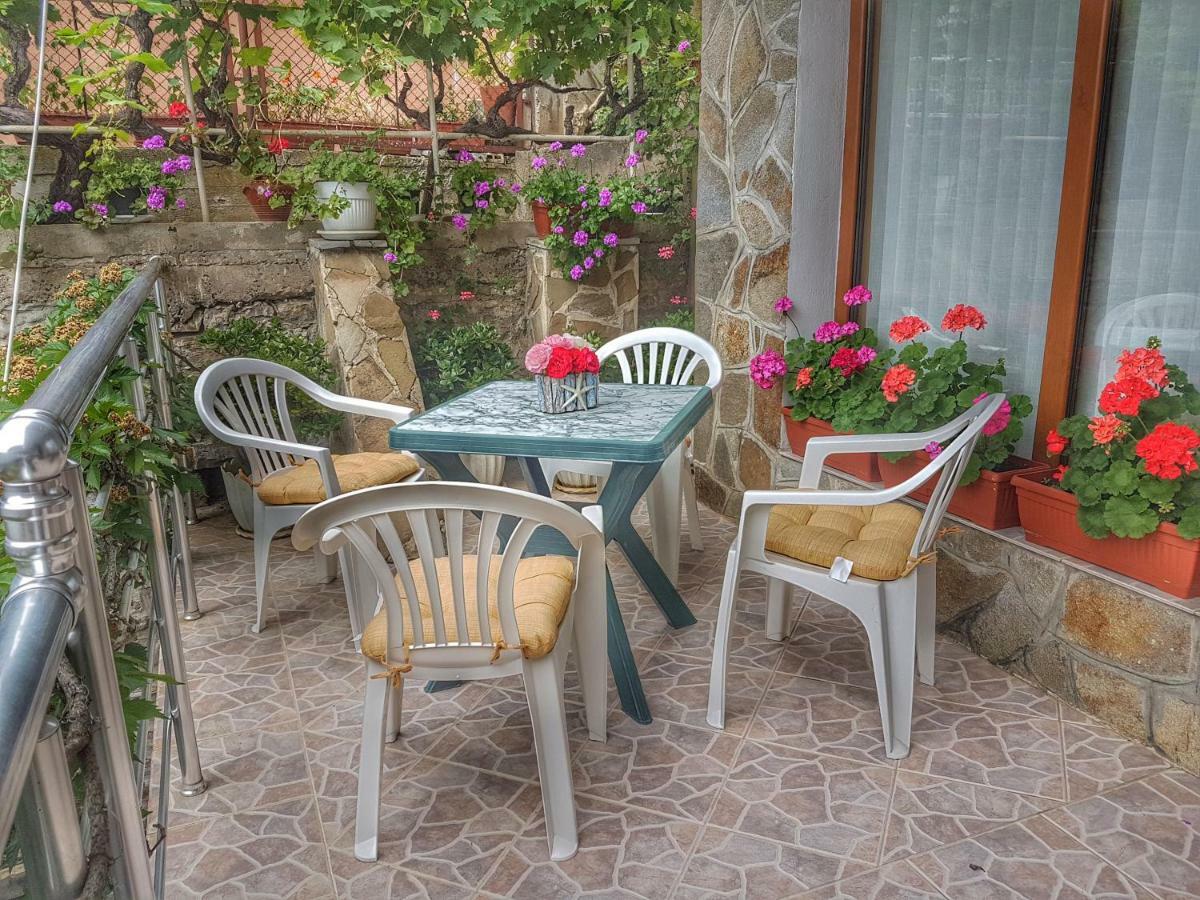 Guest House Byki Свети-Влас Экстерьер фото